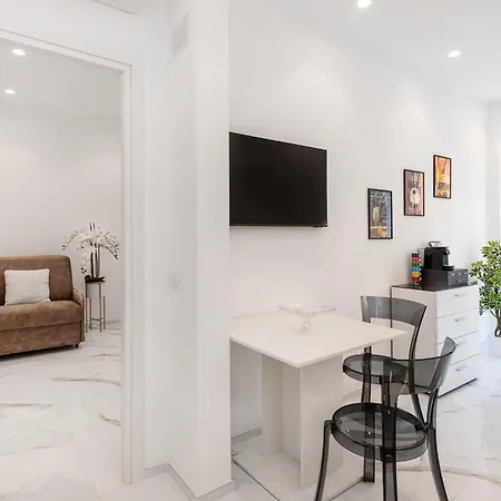 Eternal House Caulonia * Rome